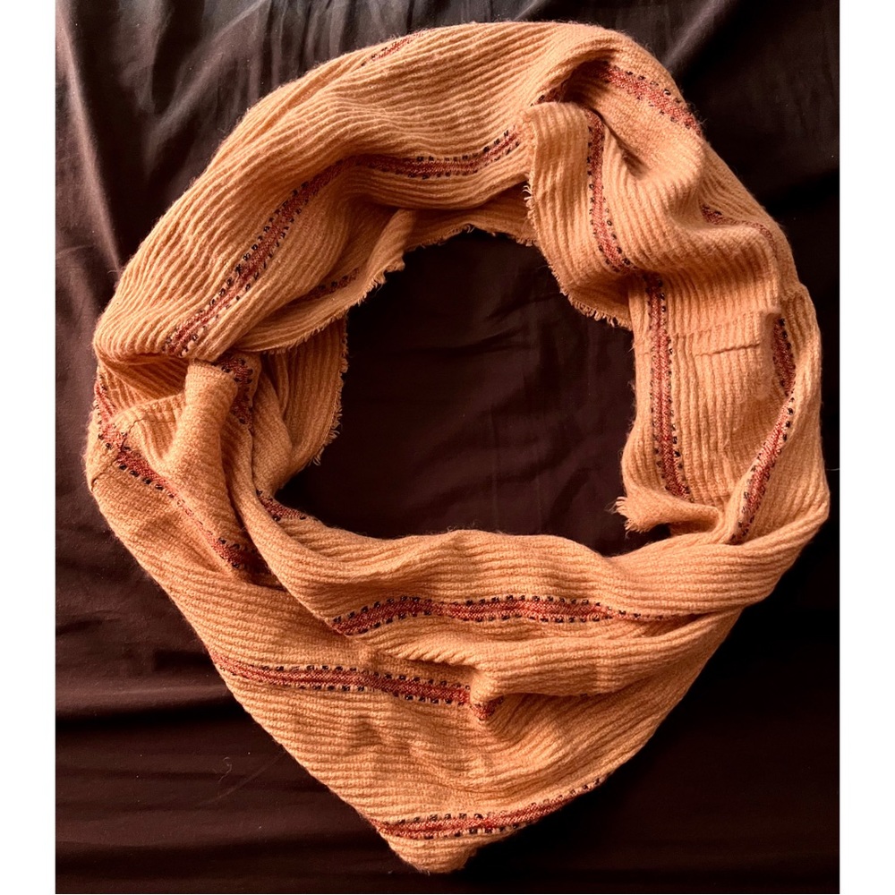 🚩NWOT Infinity Scarf